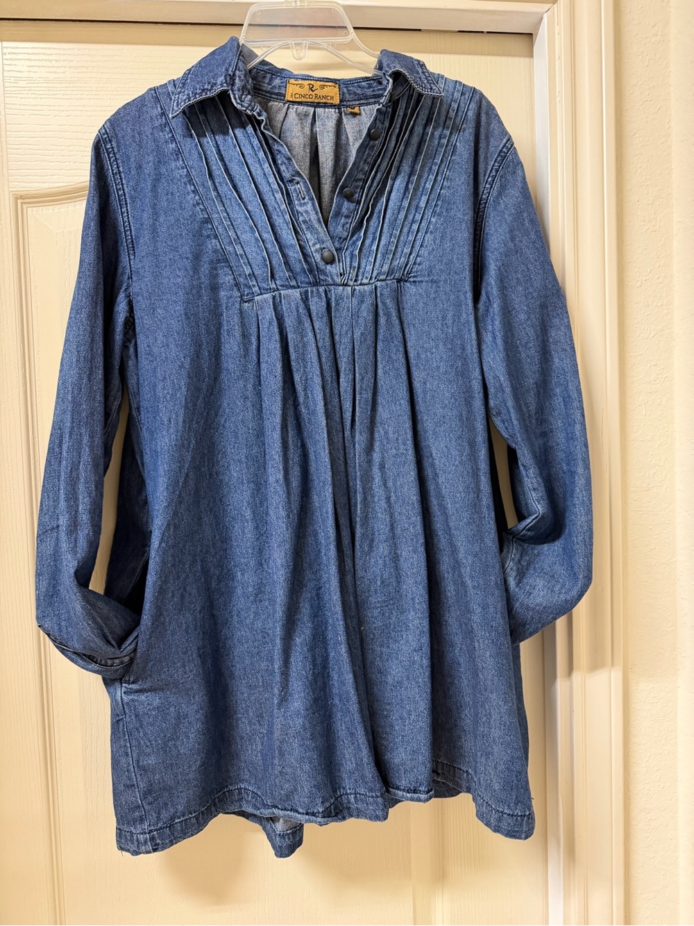 Cinco Ranch Denim Pintuck Women's Tunic Top - Blue